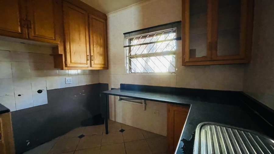 5 Bedroom Property for Sale in Van Der Hoff Park North West